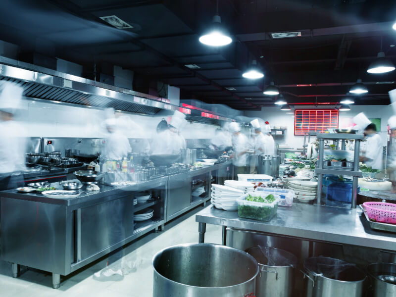 How to Pick the Perfect Commercial Kitchen Layout for Your Restaurant